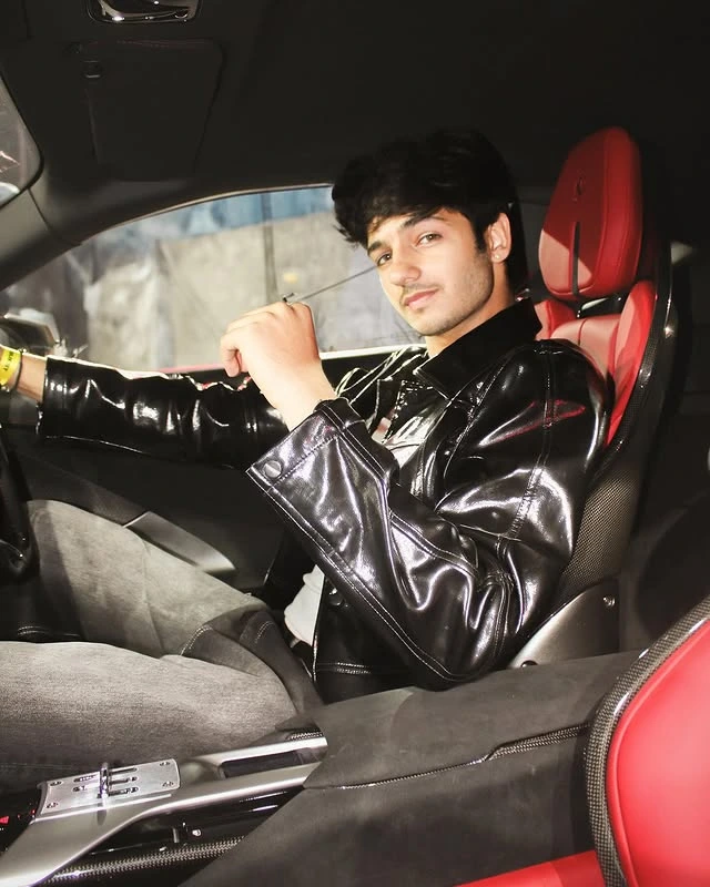 Tarun Kinra Age