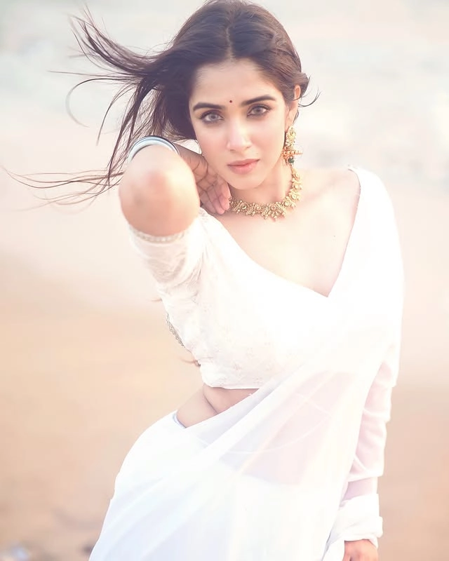 Pratiksha Honmukhe Biography