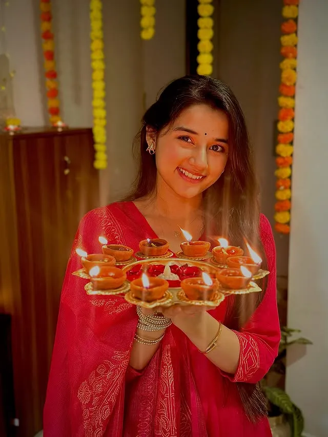 Aurra Bhatnagar Career